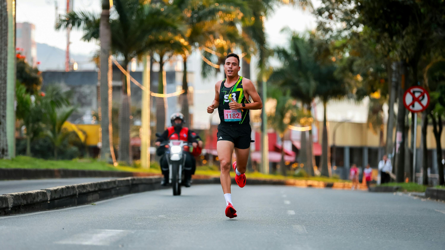 Affiche Marathon Personnalisée : le souvenir que vos 42,195km méritent vraiment
